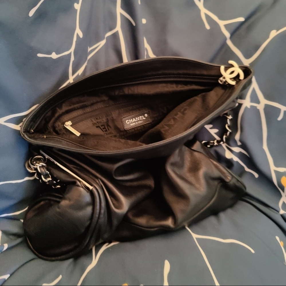 Chanel Black Leather Shoulder Bag